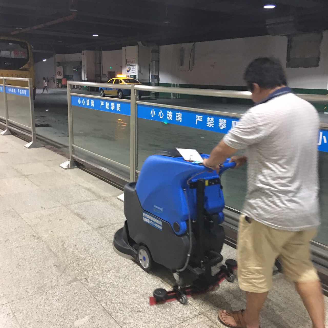 醫(yī)院用容恩全自動洗地機做保潔怎么樣？