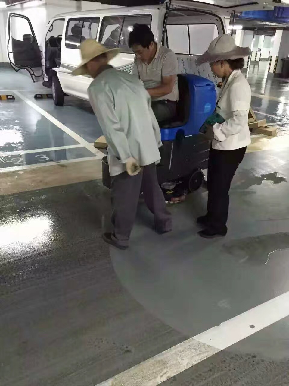 高效清潔地面的秘方---洗地機，一般人我不告訴他