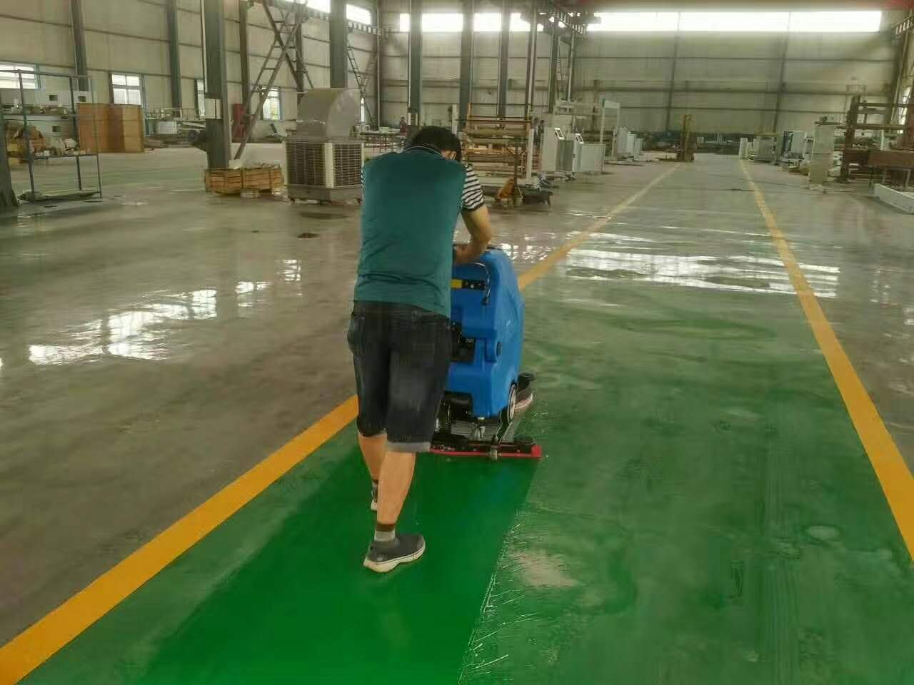 清潔機(jī)械代替人工，洗地機(jī)與社會(huì)發(fā)展同步