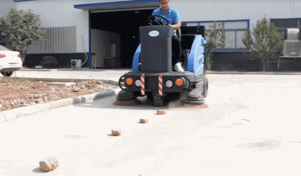 掃地機已經(jīng)被很多的企業(yè)認可，使用起來簡單方便